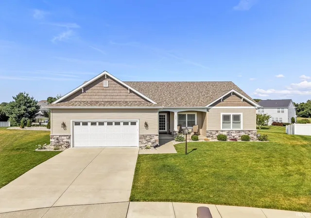 Photo 2 of Sale Pending at 1237 Keady Ct, South Bend, IN 46614 | MLS# 202631117 | Listing updated on 2026-08-29