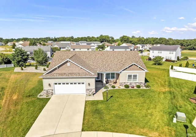 Photo 3 of Sale Pending at 1237 Keady Ct, South Bend, IN 46614 | MLS# 202631117 | Listing updated on 2026-08-29