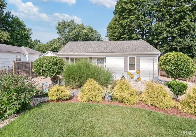 Photo 1 of Sale Pending at 2303 S Indiana Ave, Kokomo, IN 46902 | MLS# 202631120 | Listing updated on 2026-09-10