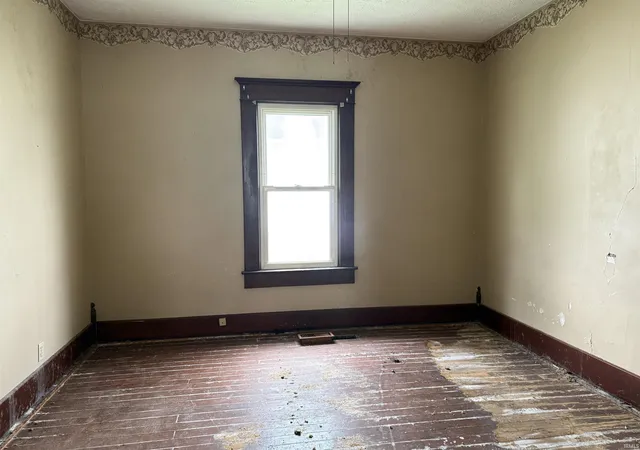 Photo 4 of Manufactured home for sale at 1222 9th Street, Bedford, IN 47421 | MLS# 202631121 | Listing updated on 2026-09-11