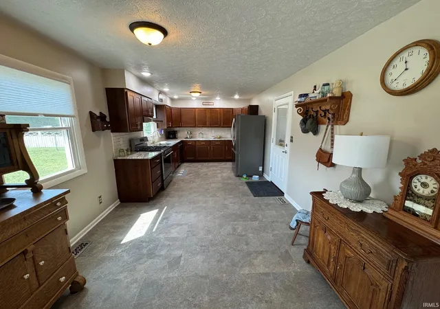 Photo 2 of Manufactured home for sale at 909 Clover St, Rochester, IN 46975 | MLS# 202631125 | Listing updated on 2026-09-03