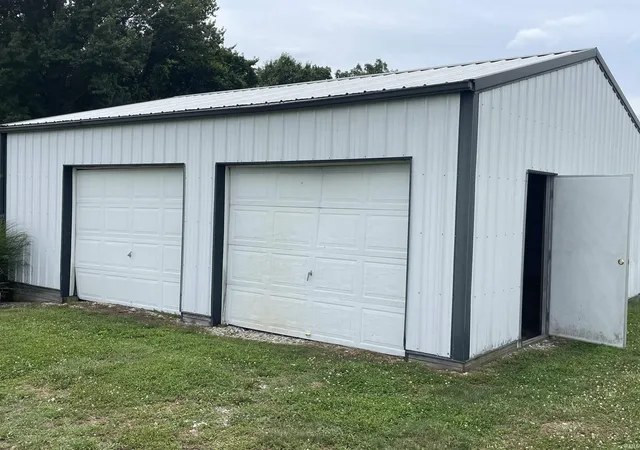 Photo 4 of Manufactured home for sale at 2663 N Co Rd 500 E, Orleans, IN 47452 | MLS# 202631129 | Listing updated on 2026-09-16