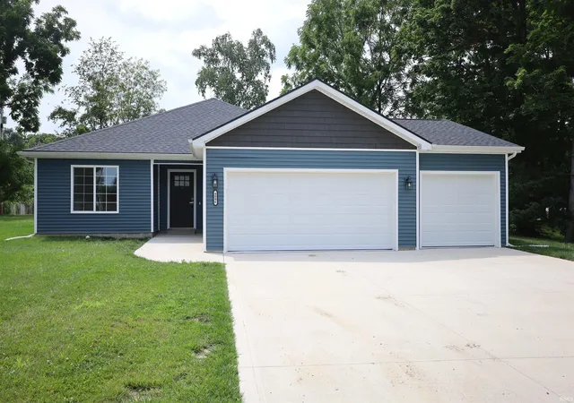 Photo 1 of Sale Pending at 4006 Woodhill Dr, Fort Wayne, IN 46804 | MLS# 202631133 | Listing updated on 2026-09-17