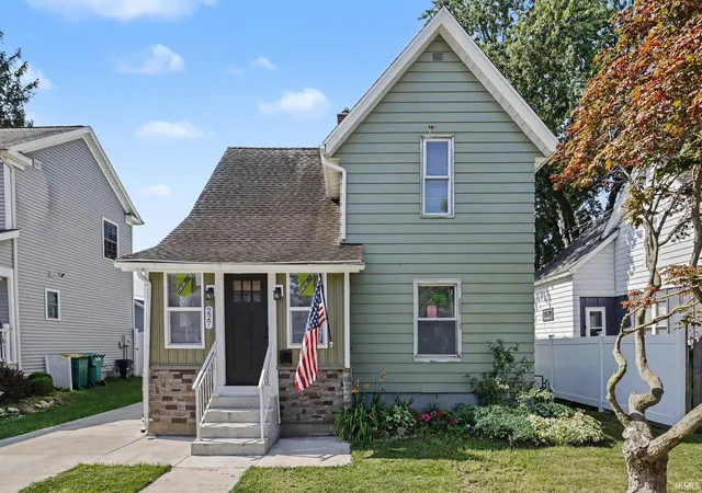Photo 2 of Sale Pending at 227 E 9th Street, Mishawaka, IN 46544 | MLS# 202631140 | Listing updated on 2026-09-02