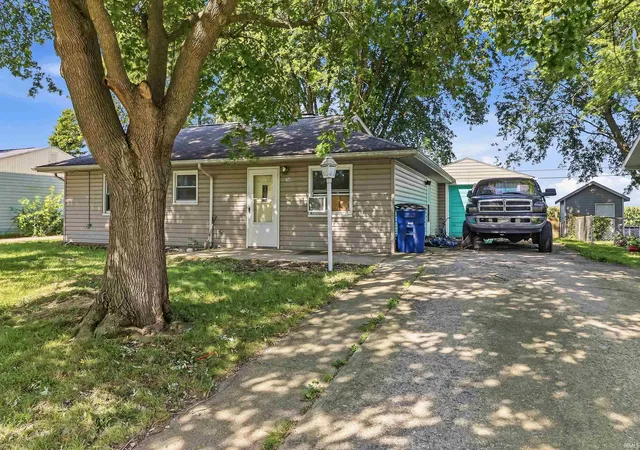 Photo 2 of Manufactured home for sale at 704 Alabama Ct, Marion, IN 46953 | MLS# 202631141 | Listing updated on 2026-08-22