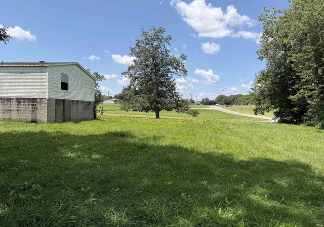 Photo 6 of Manufactured home for sale at 923 N Walnut St, Grandview, IN 47615 | MLS# 202631144 | Listing updated on 2026-09-12