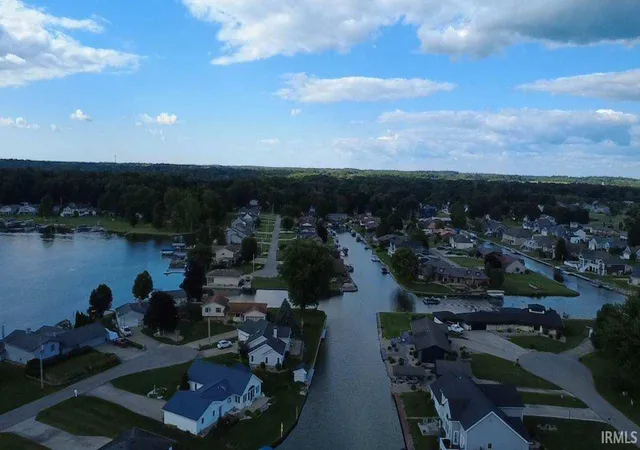 Photo 2 of Sale Pending at 25189 Aqua Dr, Elkhart, IN 46514 | MLS# 202631153 | Listing updated on 2026-08-20