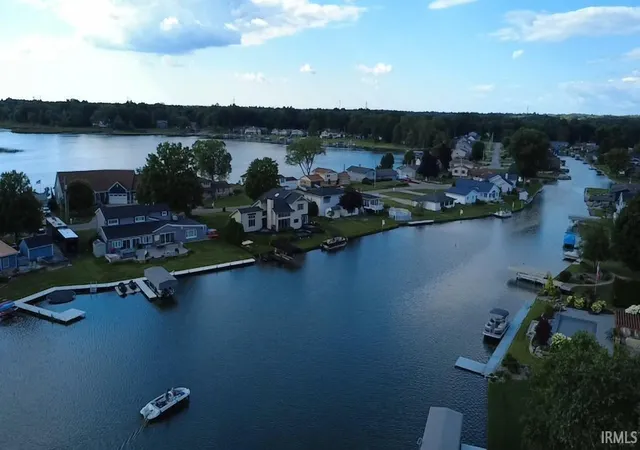 Photo 3 of Sale Pending at 25189 Aqua Dr, Elkhart, IN 46514 | MLS# 202631153 | Listing updated on 2026-08-20