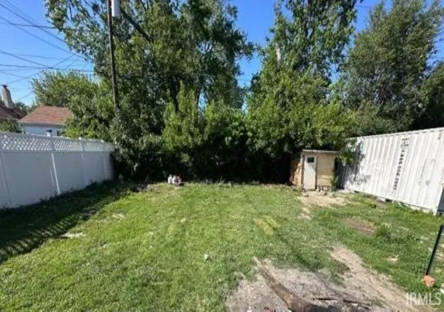 Photo 9 of Sale Pending at 5414 E 16th Street, Indianapolis, IN 46218 | MLS# 202631157 | Listing updated on 2026-08-17