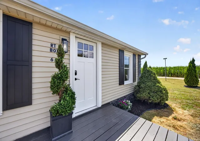 Photo 3 of Sale Pending at 609 Harrah St, Worthington, IN 47471 | MLS# 202631171 | Listing updated on 2026-08-22