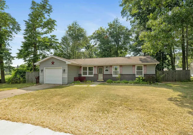 Photo 1 of Sale Pending at 701 Shawnee Dr, Angola, IN 46703 | MLS# 202631178 | Listing updated on 2026-08-03