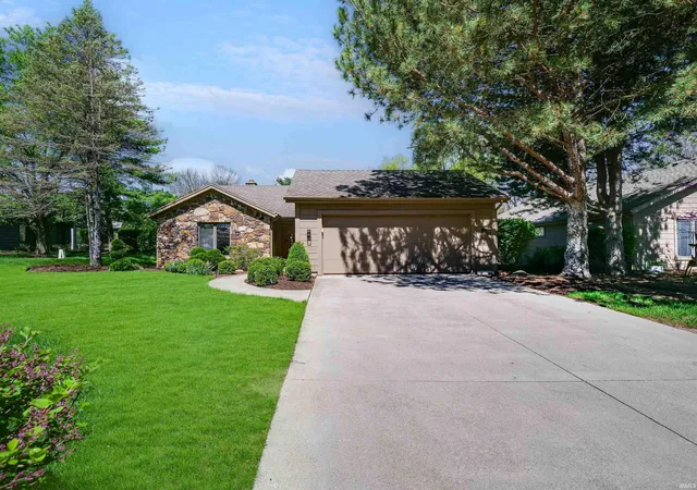 Photo 1 of Sale Pending at 6518 E Cnl Pointe Ln, Fort Wayne, IN 46804 | MLS# 202631197 | Listing updated on 2026-09-18