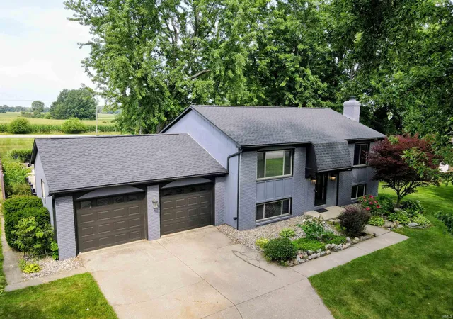 Photo 2 of Sale Pending at 2955 Sycamore Ln, Bremen, IN 46506 | MLS# 202631210 | Listing updated on 2026-09-10