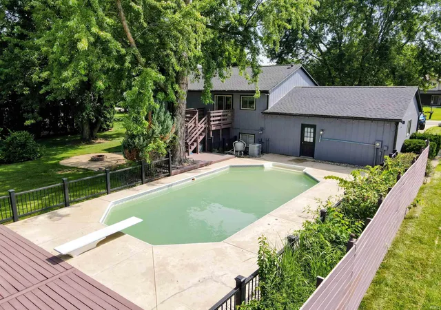 Photo 3 of Sale Pending at 2955 Sycamore Ln, Bremen, IN 46506 | MLS# 202631210 | Listing updated on 2026-09-10