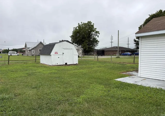 Photo 3 of Manufactured home for sale at 102 W Swartzel Ave, Vincennes, IN 47591 | MLS# 202631214 | Listing updated on 2026-08-01