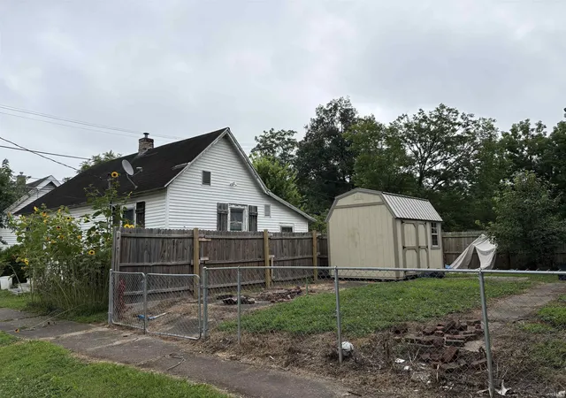 Photo 2 of Manufactured home for sale at 1909 Park St, Vincennes, IN 47591 | MLS# 202631223 | Listing updated on 2026-08-01