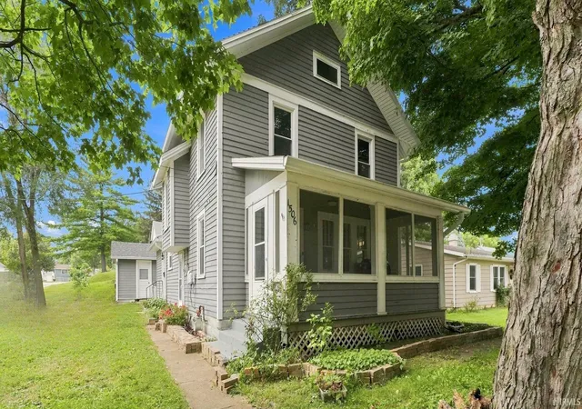 Photo 1 of Manufactured home for sale at 1506 College Ave, Huntington, IN 46750 | MLS# 202631228 | Listing updated on 2026-09-26