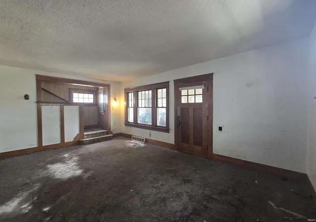 Photo 2 of Manufactured home for sale at 430 Greenwood Ave, Fort Wayne, IN 46808 | MLS# 202631230 | Listing updated on 2026-08-01