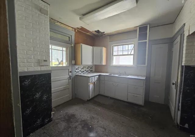 Photo 4 of Manufactured home for sale at 430 Greenwood Ave, Fort Wayne, IN 46808 | MLS# 202631230 | Listing updated on 2026-08-01