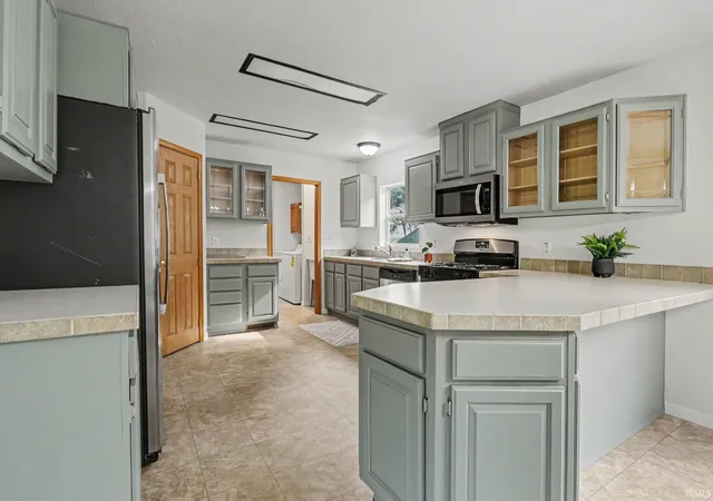 Photo 4 of Manufactured home for sale at 15282 Mary Wade Dr, Bristol, IN 46507 | MLS# 202631231 | Listing updated on 2026-09-21