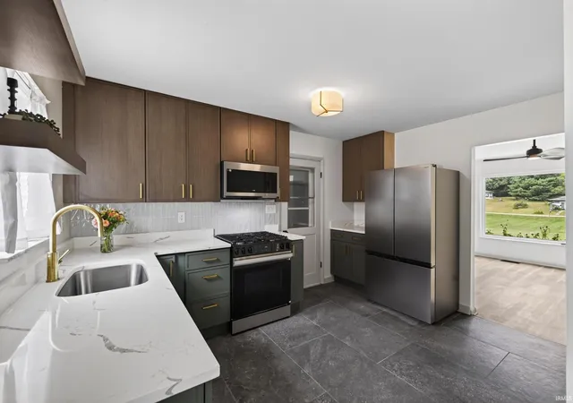 Photo 2 of Manufactured home for sale at 2305 W Beaumont Ln, Bloomington, IN 47404 | MLS# 202631241 | Listing updated on 2026-09-08
