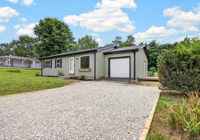 Photo 4 of Manufactured home for sale at 2305 W Beaumont Ln, Bloomington, IN 47404 | MLS# 202631241 | Listing updated on 2026-09-08