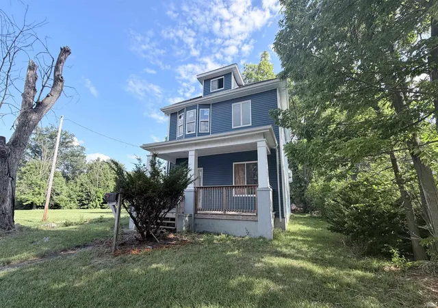 Photo 3 of Sale Pending at 2424 Manford St, Fort Wayne, IN 46806 | MLS# 202631244 | Listing updated on 2026-08-02