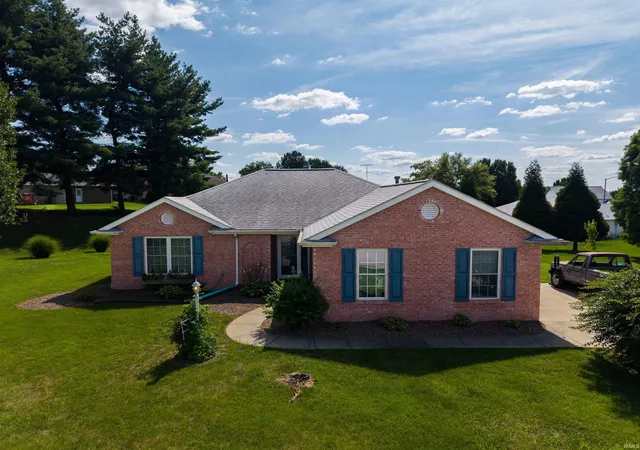 Photo 1 of Manufactured home for sale at 1906 N Windsor Ct, Huntingburg, IN 47542 | MLS# 202631246 | Listing updated on 2026-08-02