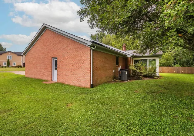 Photo 35 of Manufactured home for sale at 7100 E Gum St, Evansville, IN 47715 | MLS# 202631256 | Listing updated on 2026-09-02