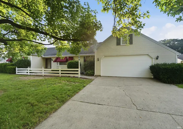 Photo 3 of Manufactured home for sale at 819 Preston St, Lafayette, IN 47905 | MLS# 202631260 | Listing updated on 2026-09-30