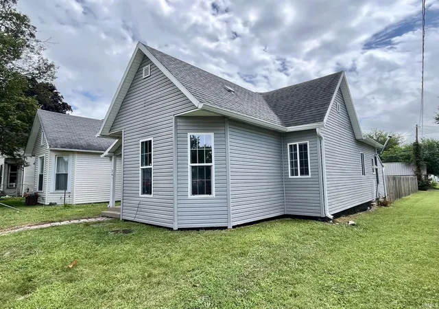 Photo 3 of Manufactured home for sale at 261 W 8th Street, Peru, IN 46970 | MLS# 202631263 | Listing updated on 2026-09-21