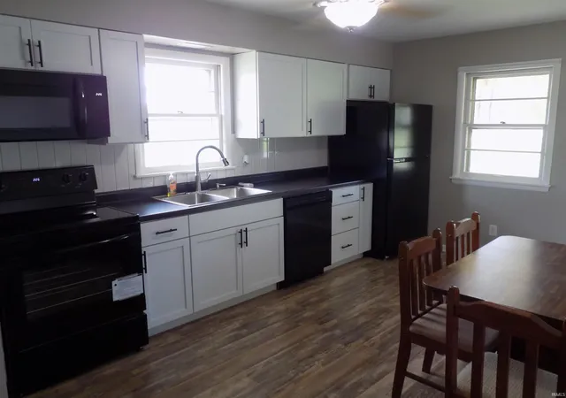 Photo 3 of Manufactured home for sale at 8355 Oak Grv Rd, Newburgh, IN 47630 | MLS# 202631314 | Listing updated on 2026-10-03