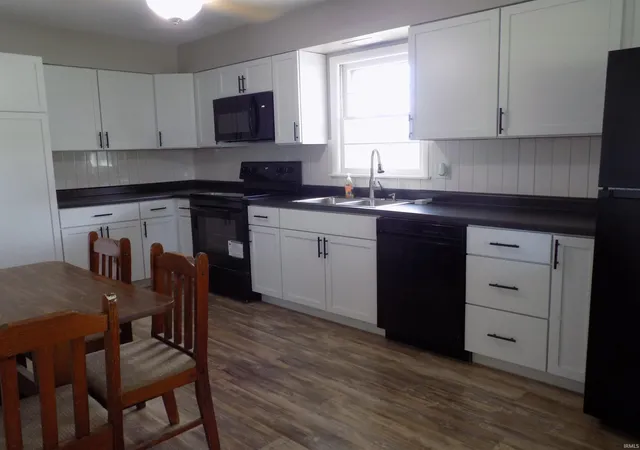 Photo 3 of Manufactured home for sale at 8355 Oak Grv Rd, Newburgh, IN 47630 | MLS# 202631314 | Listing updated on 2026-10-03