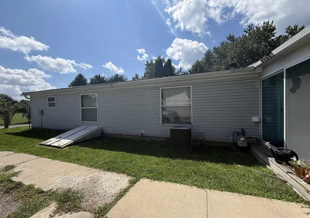 Photo 22 of Manufactured home for sale at 109 Michael Ln, Royal Center, IN 46978 | MLS# 202631320 | Listing updated on 2026-08-31