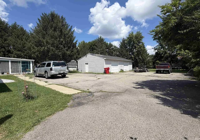 Photo 2 of Manufactured home for sale at 109 Michael Ln, Royal Center, IN 46978 | MLS# 202631320 | Listing updated on 2026-08-31