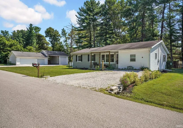 Photo 1 of Manufactured home for sale at 28 Trinton Cir, Bedford, IN 47421 | MLS# 202631327 | Listing updated on 2026-08-03
