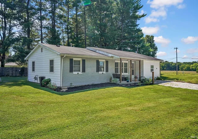 Photo 4 of Manufactured home for sale at 28 Trinton Cir, Bedford, IN 47421 | MLS# 202631327 | Listing updated on 2026-08-03