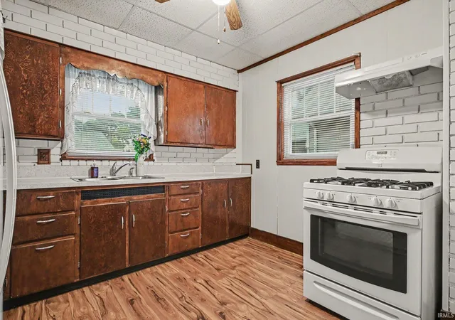 Photo 4 of Sale Pending at 1802 Caroline St, South Bend, IN 46613 | MLS# 202631340 | Listing updated on 2026-08-20