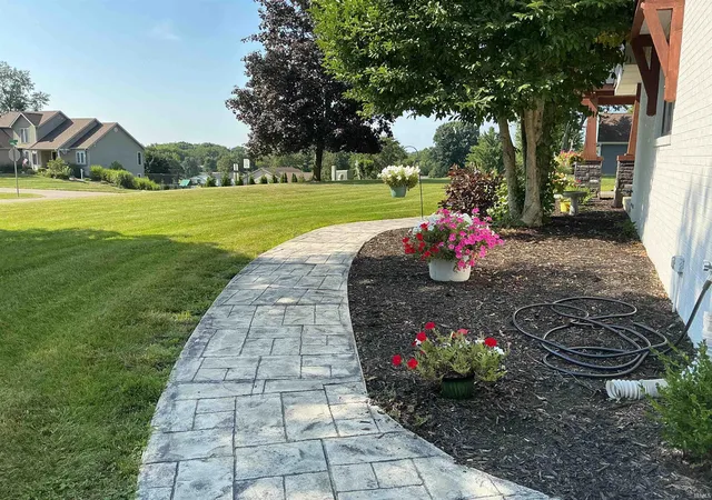 Photo 2 of Manufactured home for sale at 304 Oxford Way St, Logansport, IN 46947 | MLS# 202631341 | Listing updated on 2026-09-10