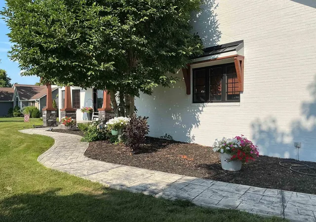 Photo 2 of Manufactured home for sale at 304 Oxford Way St, Logansport, IN 46947 | MLS# 202631341 | Listing updated on 2026-09-10
