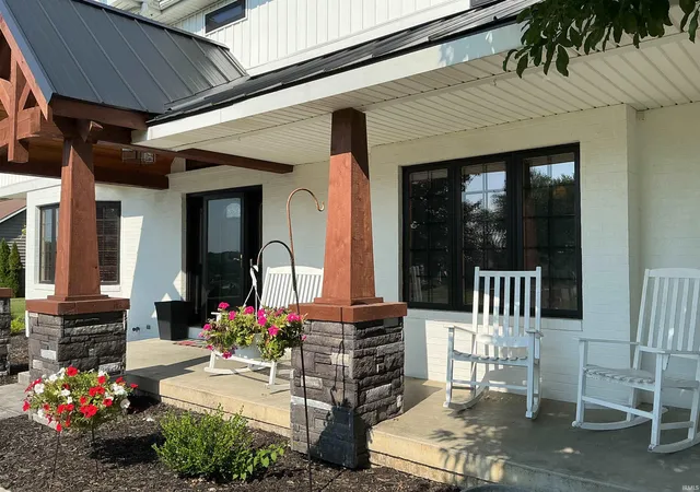 Photo 3 of Manufactured home for sale at 304 Oxford Way St, Logansport, IN 46947 | MLS# 202631341 | Listing updated on 2026-09-10
