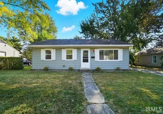 Photo 2 of Manufactured home for sale at 5217 Holton Ave, Fort Wayne, IN 46806 | MLS# 202631351 | Listing updated on 2026-08-03