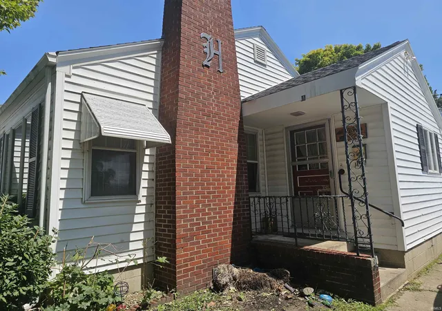 Photo 2 of Sale Pending at 106 E Beckley St, Royal Center, IN 46978 | MLS# 202631356 | Listing updated on 2026-08-21
