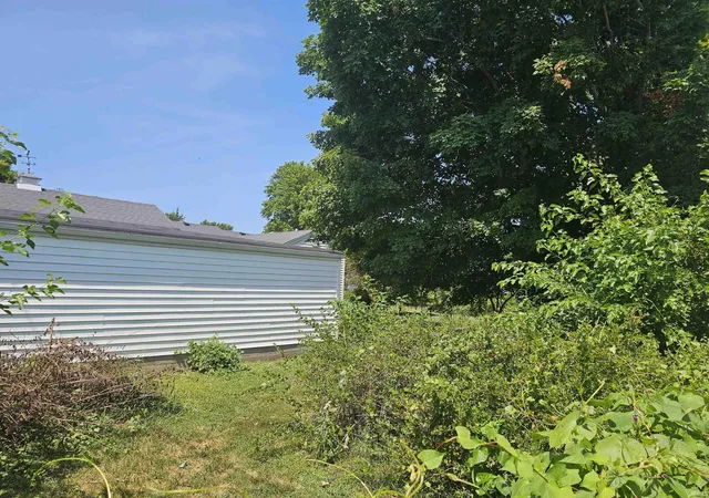 Photo 3 of Sale Pending at 106 E Beckley St, Royal Center, IN 46978 | MLS# 202631356 | Listing updated on 2026-08-21