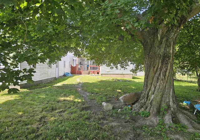 Photo 4 of Sale Pending at 106 E Beckley St, Royal Center, IN 46978 | MLS# 202631356 | Listing updated on 2026-08-21