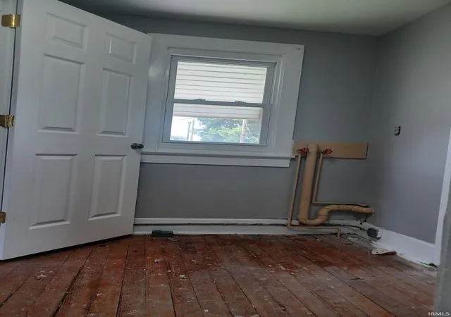Photo 4 of Manufactured home for sale at 1410 N Elsas Ave, Evansville, IN 47711 | MLS# 202631361 | Listing updated on 2026-09-03
