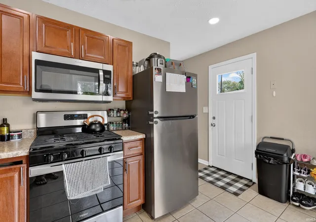 Photo 3 of Manufactured home for sale at 910 Tomahawk Blvd, Kokomo, IN 46902 | MLS# 202631365 | Listing updated on 2026-08-25