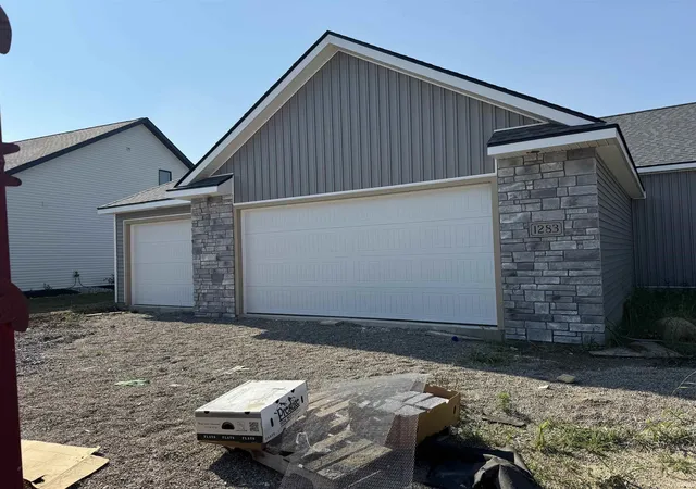Photo 3 of Manufactured home for sale at 1283 Olympiada Knoll, Fort Wayne, IN 46845 | MLS# 202631369 | Listing updated on 2026-09-02