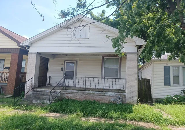 Photo 1 of Sale Pending at 27 E Eichel Ave, Evansville, IN 47711 | MLS# 202631370 | Listing updated on 2026-08-04