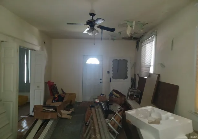 Photo 3 of Sale Pending at 27 E Eichel Ave, Evansville, IN 47711 | MLS# 202631370 | Listing updated on 2026-08-04